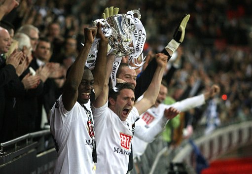 大场面，谁在消失？（宏大场景中，谁悄然退场？）