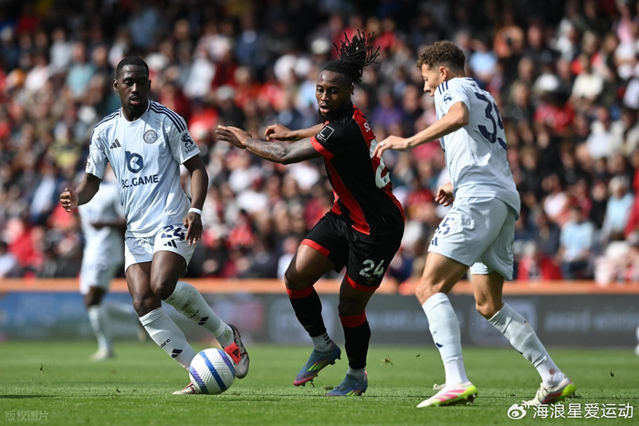 湖人詹姆斯关键三分锁定胜利（詹姆斯命中关键三分助湖人锁定胜局）