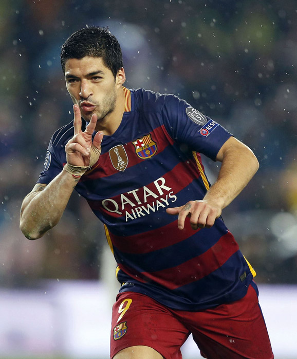 汉斯-弗里克对巴萨室内足球队的惊喜访问（汉斯-弗里克突访巴萨室内足球队）