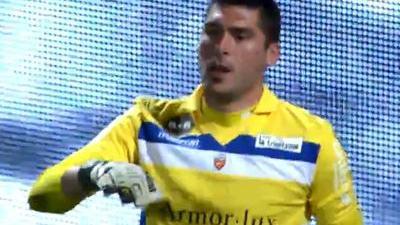 斯图尔特谈雄鹿防守：这是成年人的赛场，他们竟然还在用联防（斯图尔特评雄鹿防守：成年人的赛场，他们竟还打联防）